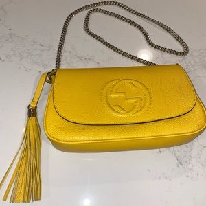 GUCCI Pebbled Calfskin Medium Soho Flap Crossbody